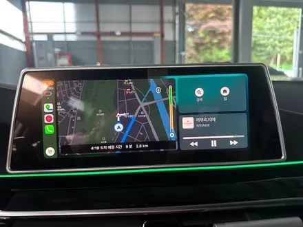 BMW 550i G30 - 애플 카플레이, 분활 스크린을 풀스크린으로 변경하기 위한 헤드유닛 펌웨어 업데이트 (날씨 컨넥티드도 활성화!) / 대전 서구 탄방동