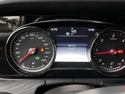 벤츠 E클래스 E220d 카브리올레 - 데이라이트 및 후미등 수리 [\
