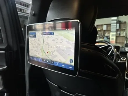벤츠 S클래스 S580 (W223) - 2열 후석 모니터 LCD 액정 파손 , 어셈블리 교환없이 수리가 가능합니다 / 대전 서구 탄방동