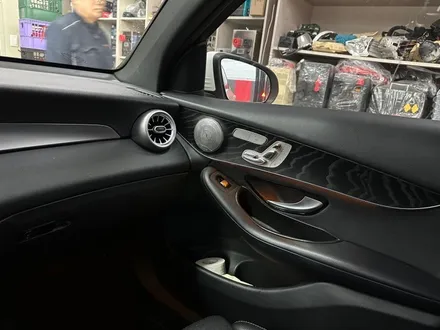 벤츠 GLC220d - 엠비언트 광량업 및 64컬러 엠비언트 확장! 터빈 송풍구 / 3D 부메스터 트위터 튜닝 / 대전 서구 탄방동