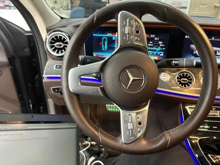 벤츠 CLS300d (W257) - 순정 후방카메라 커버가 안 열리고 플랩모터 드르륵 거리는 현상 수리 / 대전 서구 탄방동