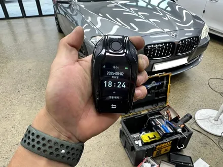BMW 5시리즈 520d F10 - 신형 스마트키 원격시동 경보기 장착과 디스플레이 키 튜닝! [대전 이지가드 장착점] / 대전 서구 탄방동