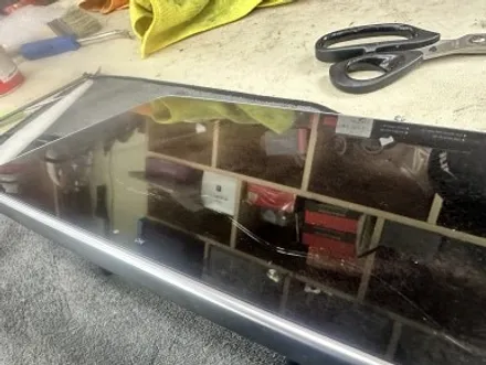 벤츠 S클래스 S580 (W223) - 2열 후석 모니터 LCD 액정 파손 , 어셈블리 교환없이 수리가 가능합니다 / 대전 서구 탄방동