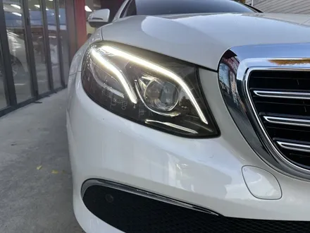 벤츠 E클래스 E220d (W213) - 주간주행등 아이라인 \