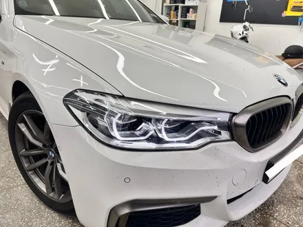 BMW 5시리즈 530i MSP G30 - 엔젤아이 황변, 누렇게 변해버린 아크릴 교환으로 완벽한 LED 데이라이트 수리 / 대전 서구 탄방동