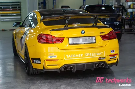 대구랩핑 BMW M4 전체랩핑 및 데칼링 작업 디지테크웍스 / 대구 달성군