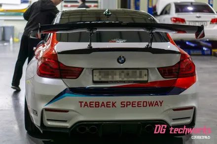 대구랩핑 BMW M4 전체랩핑 및 데칼링 작업 디지테크웍스 / 대구 달성군