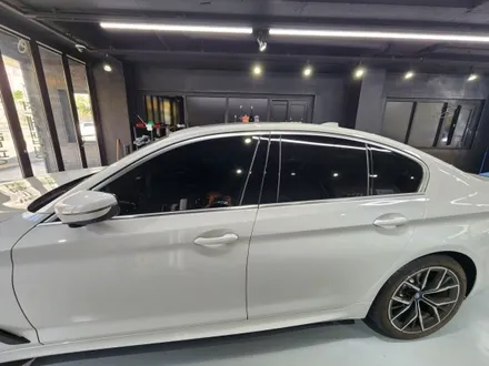 BMW 윈도우 몰딩,필러몰딩 크롬딜리트(죽이기)-[경남랩핑-창원랩핑-진해랩핑-마산랩핑-김해랩핑-부산랩핑-강서구-명지-신호-용원-안골-녹산-랩핑샵-카스킨]부분랩핑!!!! / 창원시 진해구