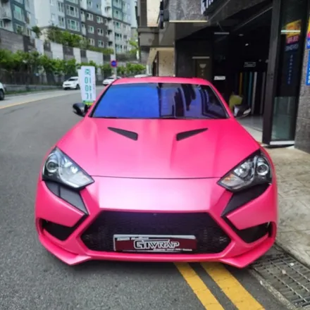 창원랩핑-제네시스쿠페 화려한 핑크로 전체랩핑!! 남자에서여자가된젠쿱!![창원랩핑샵-진해랩핑샵-마산랩핑샵-경남랩핑샵-부산랩핑샵-양산랩핑샵-김해랩핑샵] / 창원시 진해구