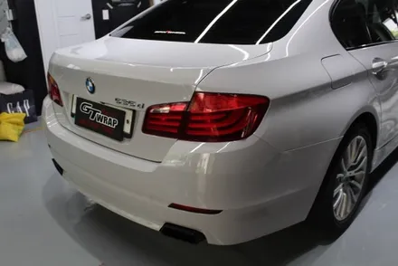 bmw f10 535d 전체랩핑 (스톰그레이) (지티랩-경남랩핑-진해랩핑-창원랩핑-김해랩핑-부산랩핑-용원랩핑)(부분랩핑-크롬딜리트-루프스킨) / 창원시 진해구