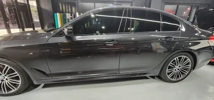 BMW 크롬죽이기 맛집 - bmw크롬딜리트 유광블랙 랩핑[경남랩핑샵-창원랩핑샵-진해랩핑샵-부산랩핑샵-마산랩핑샵-김해랩핑샵] [랩핑샵] / 창원시 진해구