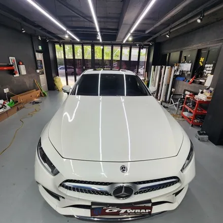 창원랩핑-벤츠cls 400d 순정 화트이에서 펄화이트 전체랩핑 비닐프로그 자체발광 그자체!!  [창원랩핑샵-진해랩핑샵-마산랩핑샵-경남랩핑샵-부산랩핑샵-양산랩핑샵-김해랩핑샵] / 창원시 진해구