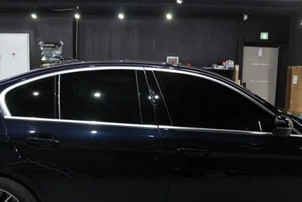 BMW5시리즈 크롬딜리트(부분랩핑,포인트랩핑,전체랩핑,크롬죽이기,루프스킨)진해랩핑,경남랩핑,창원랩핑,김해랩핑,카스킨,랩핑전문 / 창원시 진해구