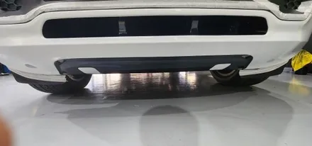 jeep 체로키 도어가니쉬,그릴 및 앞범퍼립 부분 포인트랩핑 지프 [창원랩핑샵-진해랩핑샵-마산랩핑-경남랩핑샵-부산랩핑-양산랩핑-김해랩핑-전체랩핑-루프스킨,포인트랩핑,랩핑제거] / 창원시 진해구