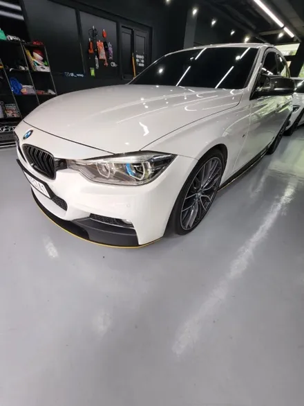 BMW 3시리즈 데칼제거(랩핑제거-전체랩핑-부분랩핑-포인트랩핑)[경남랩핑-창원랩핑-진해랩핑-김해랩핑-마산랩핑-부산랩핑] 랩핑전문샵 / 창원시 진해구