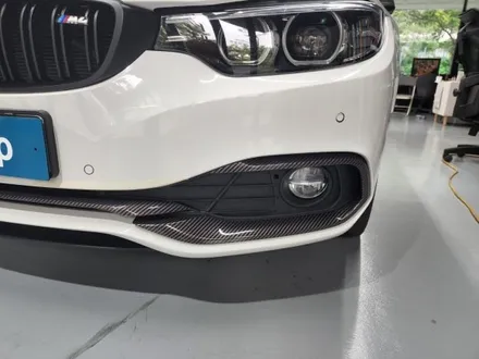 BMW 4시리즈 크롬딜리트(죽이기)-[경남랩핑-창원랩핑-진해랩핑-마산랩핑-김해랩핑-부산랩핑-강서구-명지-신호-용원-안골-녹산-랩핑샵-카스킨]부분랩핑!!!! / 창원시 진해구