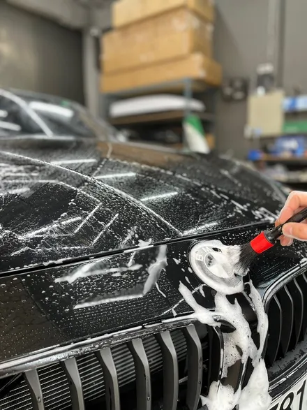 인천 광택과 랩핑제거로 가려져있던 원래의 본 모습을 되찾은 BMW 4GT / 인천 남동구