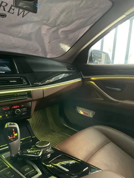 BMW 5시리즈 엠비언트의 순정형 시공으로 깔끔하게 :) / 인천 남동구