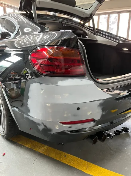 인천 광택과 랩핑제거로 가려져있던 원래의 본 모습을 되찾은 BMW 4GT / 인천 남동구