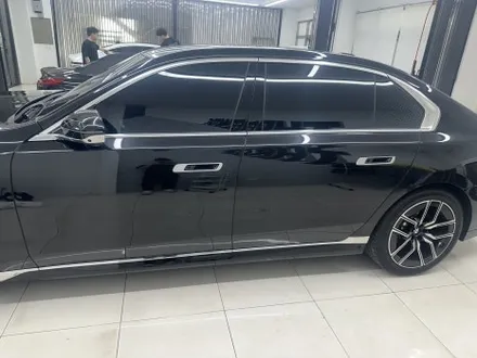분당 BMW 740i, 일반적인 투톤 랩핑에 지친 분들을 위한 시공 (#듀오톤 #크롬죽이기 #크롬딜리트 #판교) / 성남시 수정구 시흥동