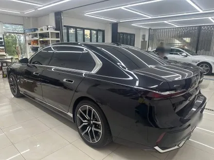 분당 BMW 740i, 일반적인 투톤 랩핑에 지친 분들을 위한 시공 (#듀오톤 #크롬죽이기 #크롬딜리트 #판교) / 성남시 수정구 시흥동