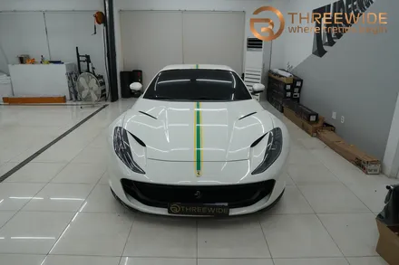 페라리 812 GTS 랩핑 전문점에서 커스텀 데칼 시공 / 성남,판교,분당.강남