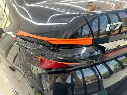 BMW i7, 럭셔리 대형 세단을 위한 블랙 크롬 딜리트 시공기! (#크롬죽이기 #크롬랩핑 #블랙랩핑 #분당 #판교) / 성남시 수정구 시흥동