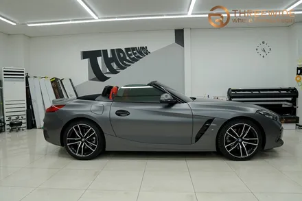 BMW Z4, BMW 매니아들이 즐겨 찾는 분당 랩핑 전문 센터! (#에이버리 #사틴다크그레이 #무광랩핑 #분당 #판교) / 성남시 수정구 시흥동
