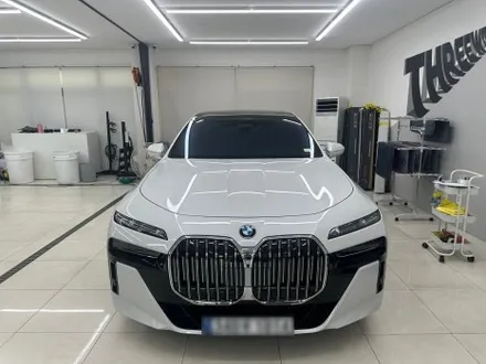 분당 BMW i7, 상단 투톤 고광택 투톤 랩핑 시공기 (#전체 #부분 #마이바흐룩 #판교 #코치라인) / 성남시 수정구 시흥동