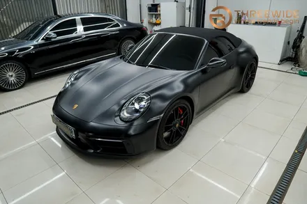 포르쉐 911(992) 카레라 4 GTS, 세라믹 블랙 하이글로시 고광택 전체 랩핑으로 새롭게! (#블루램프 #블루라이트 #블랙랩핑 #분당 #판교) / 성남시 수정구 시흥동