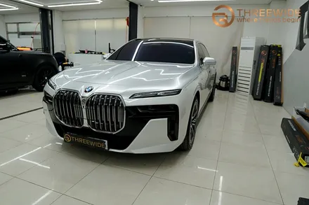 BMW i7(740) 투톤 랩핑, 은은한 순정 느낌 그대로 (#듀오톤 #메탈릭실버 #분당 #판교) / 성남시 수정구 시흥동