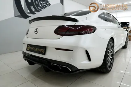 벤츠 c63amg 쿠페 에이버리 사틴 펄화이트 랩핑 / 성남,판교,분당.강남
