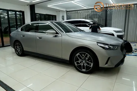 BMW G60 5시리즈 PPF는 어디가 제일 전문으로 잘할까요? (분당 랩핑, 사틴PPF, 무광PPF) / 성남시 수정구 시흥동