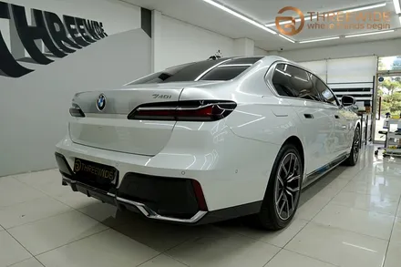 BMW i7(740) 투톤 랩핑, 은은한 순정 느낌 그대로 (#듀오톤 #메탈릭실버 #분당 #판교) / 성남시 수정구 시흥동