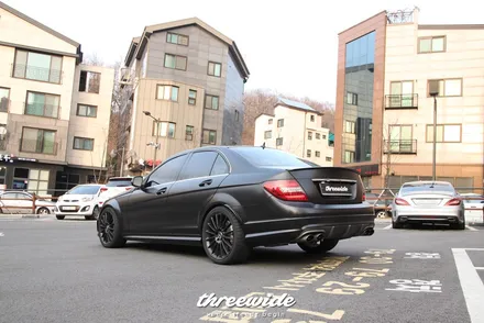 메르세데스 벤츠 C63 [사틴블랙 전체랩핑] / 성남시 수정구 시흥동