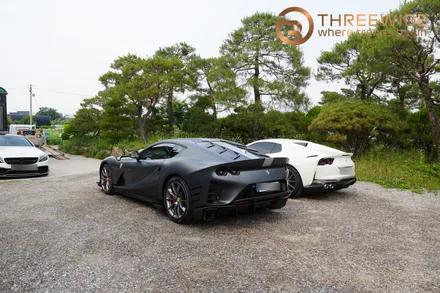 페라리 812 GTS 랩핑 전문점에서 커스텀 데칼 시공 / 성남,판교,분당.강남