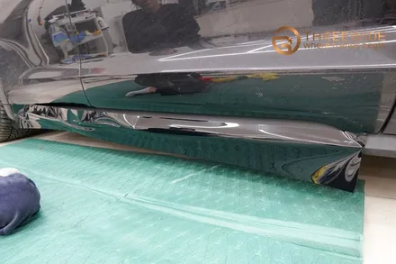 포르쉐 타이칸 투리스모, 크롬 죽이기 & 블랙 엠블럼 교체만으로 색다른 느낌을! (#크롬딜리트 #랩핑 #분당 #판교) / 성남시 수정구 시흥동