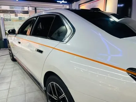 울산랩핑 BMW 740I 투톤랩핑 시공으로 완성된 프리미엄 감성 / 울산 남구