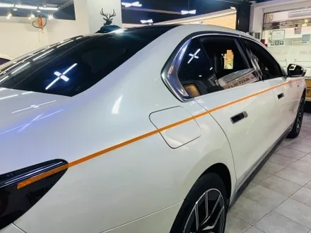 울산랩핑 BMW 740I 투톤랩핑 시공으로 완성된 프리미엄 감성 / 울산 남구