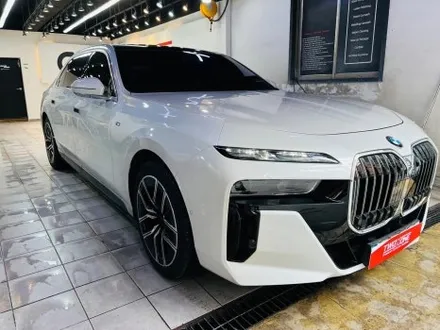 울산랩핑 BMW 740I 투톤랩핑 시공으로 완성된 프리미엄 감성 / 울산 남구