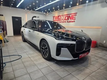 울산랩핑 BMW 740I 투톤랩핑 시공으로 완성된 프리미엄 감성 / 울산 남구