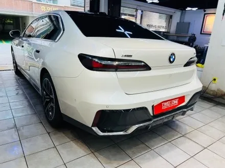 울산랩핑 BMW 740I 투톤랩핑 시공으로 완성된 프리미엄 감성 / 울산 남구