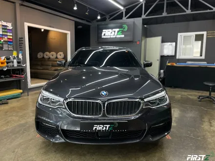 BMW 520d 에이버리 사틴 화이트 전체랩핑 포인트 카본 / 대구 수성구