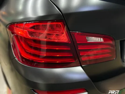 BMW f10 520d 아토믹틸에서 전체 사틴 블랙으로 랩핑 및 블랙 PPF / 대구 수성구