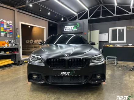 BMW f10 520d 아토믹틸에서 전체 사틴 블랙으로 랩핑 및 블랙 PPF / 대구 수성구
