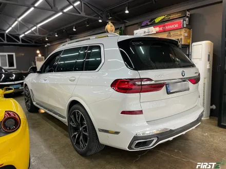 대구경북 BMW 전문 X7 40i 화이트바디 3M 2080 사틴블랙 전체랩핑으로 블랙간지 만들기 / 대구 수성구