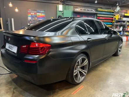 BMW f10 520d 아토믹틸에서 전체 사틴 블랙으로 랩핑 및 블랙 PPF / 대구 수성구