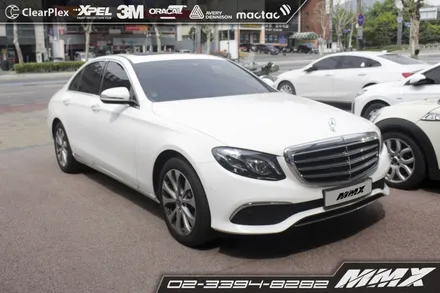 벤츠 E220d 익스클루시브 실내랩핑 카본으로 예쁜 모습을 유지하세요 / 성동구 용답동