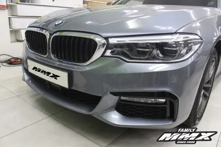 BMW 520d 드레스업 : 라이트필름, 그릴랩핑 / 성동구 용답동