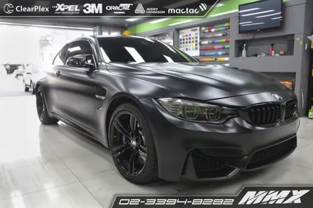 BMW M4 캐릭터라인을 살려주는 사틴블랙 전체랩핑 / 성동구 용답동